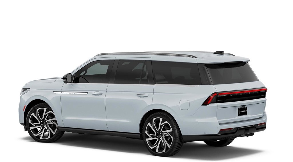 New 2026 Lincoln Navigator Reserve image 2