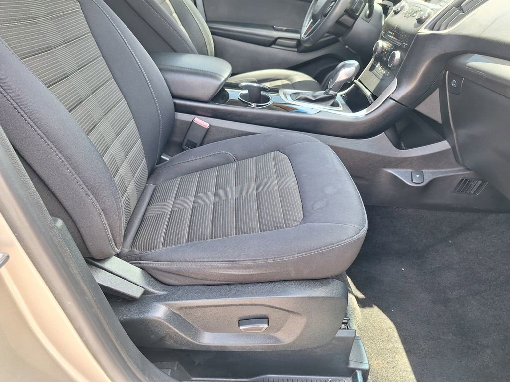 Used 2018 Ford Edge SEL w/ Class II Trailer Tow Package AWD/4WD image 29