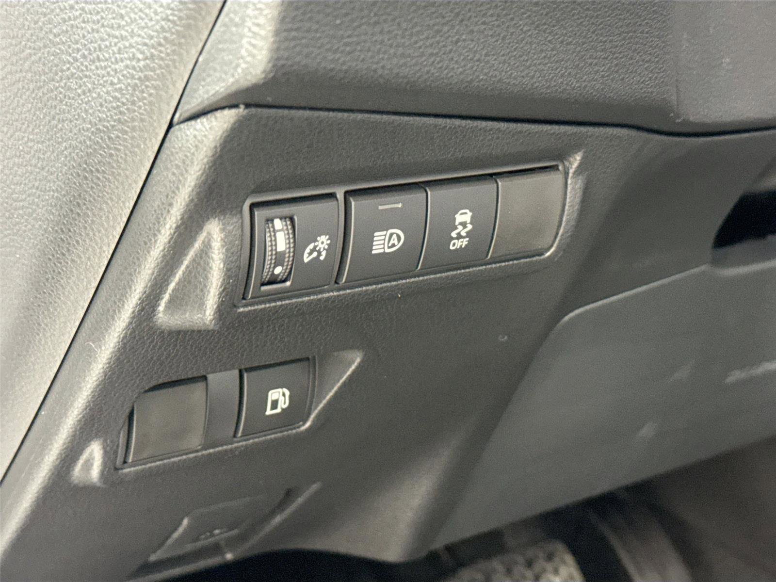 Certified 2026 Toyota Corolla Cross SE image 15