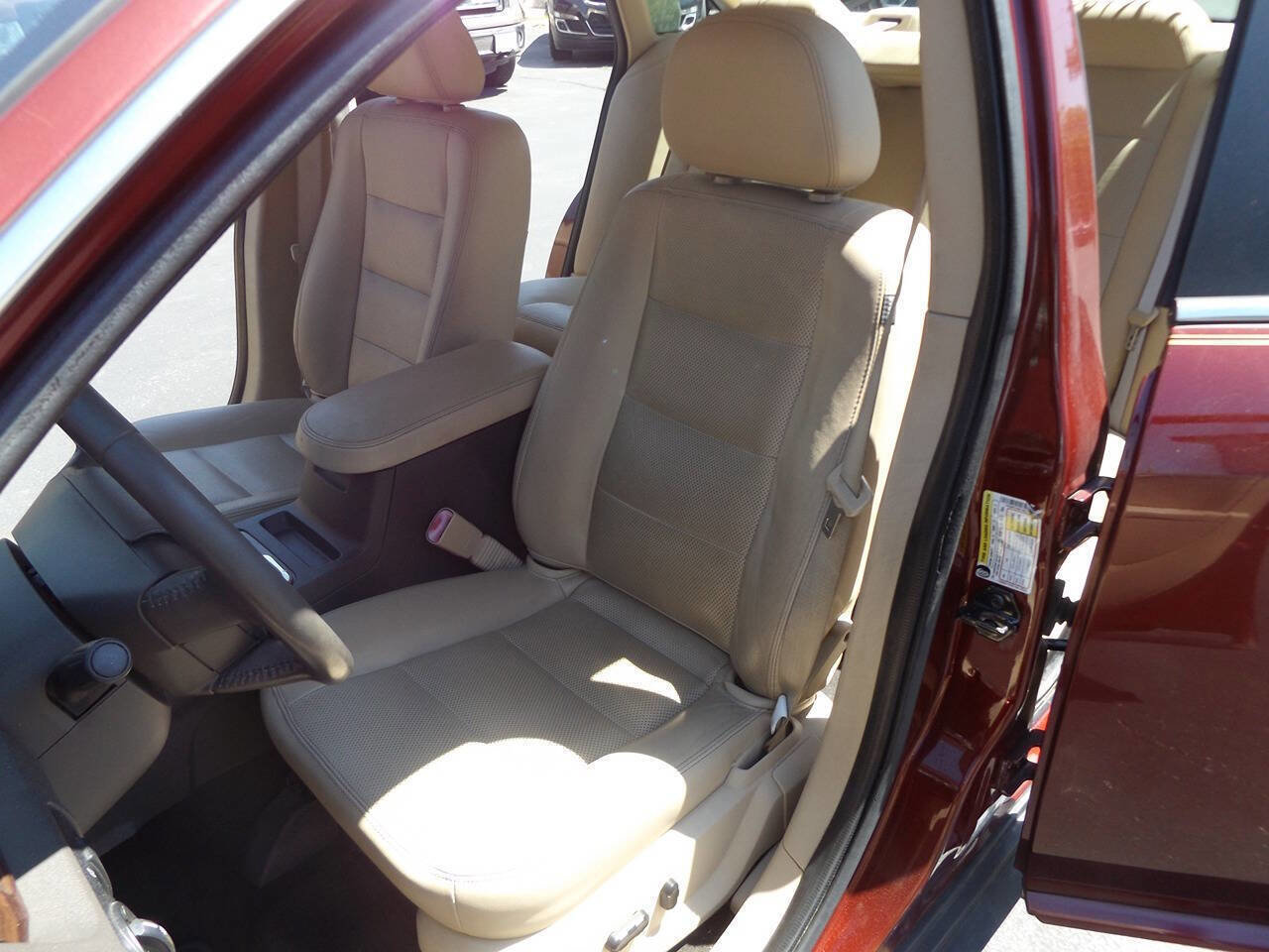 Used 2008 Ford Taurus SEL FWD image 14