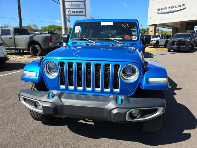 Used 2023 Jeep Wrangler Unlimited Sahara w/ Cold Weather Group AWD/4WD image 2