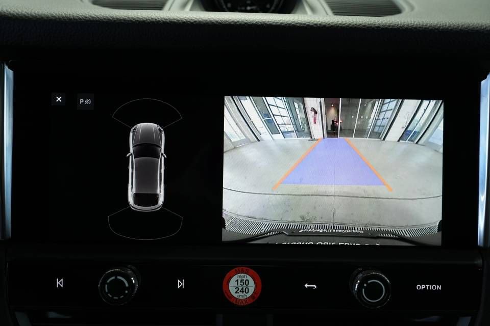 Certified 2026 Porsche Macan AWD/4WD image 19