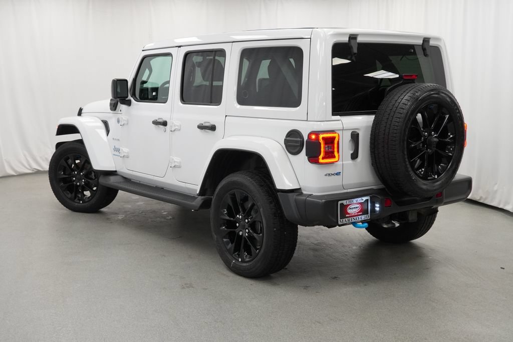 Used 2023 Jeep Wrangler Unlimited Sahara w/ Cold Weather Group AWD/4WD image 14