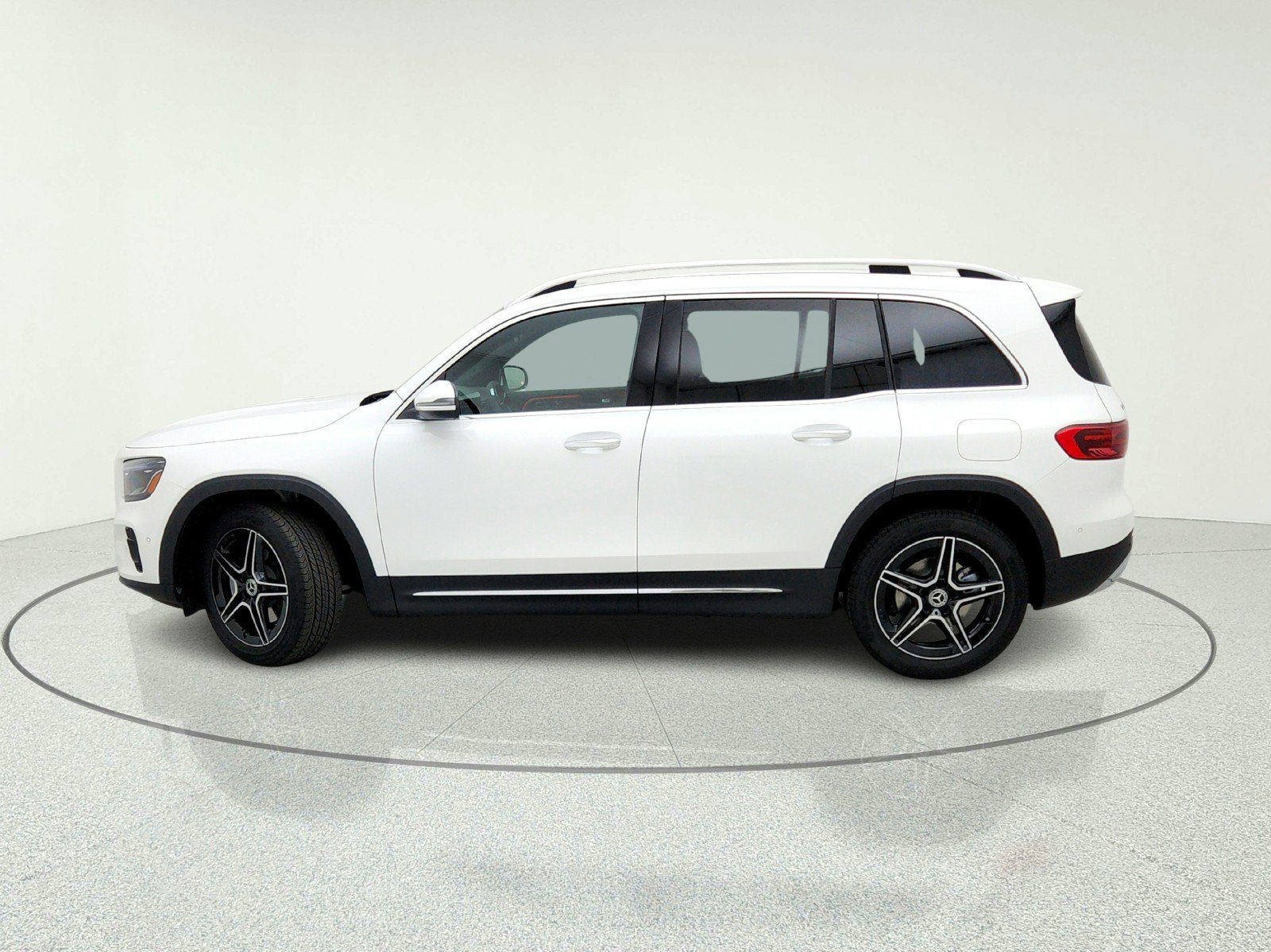 New 2026 Mercedes-Benz GLB 250 image 14