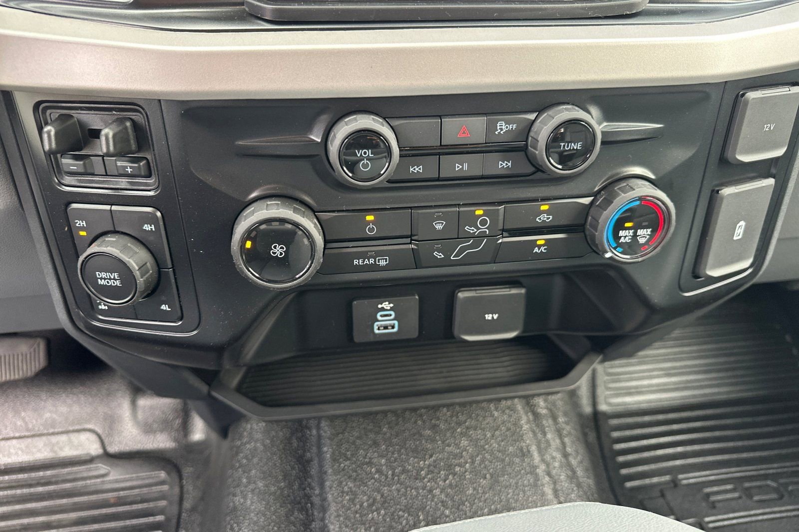 New 2026 Ford F350 XL w/ XL Chrome Package image 21