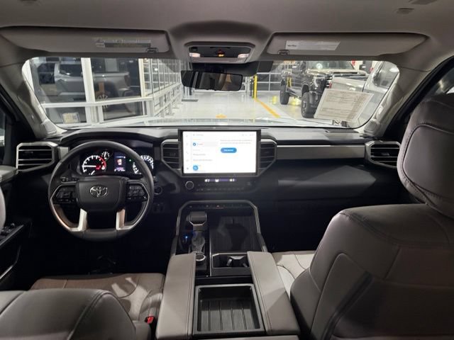 Used 2023 Toyota Tundra Limited AWD/4WD image 40