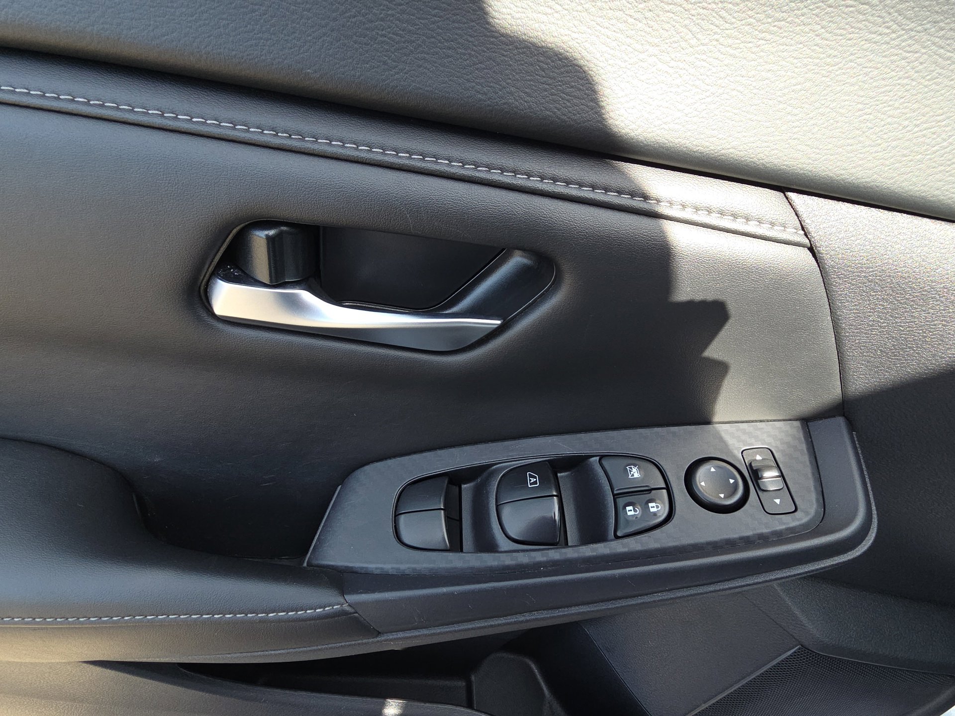 Used 2024 Nissan Sentra SV image 13