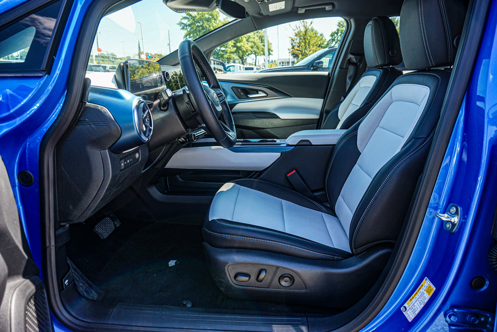 New 2026 Chevrolet Equinox EV LT FWD image 16