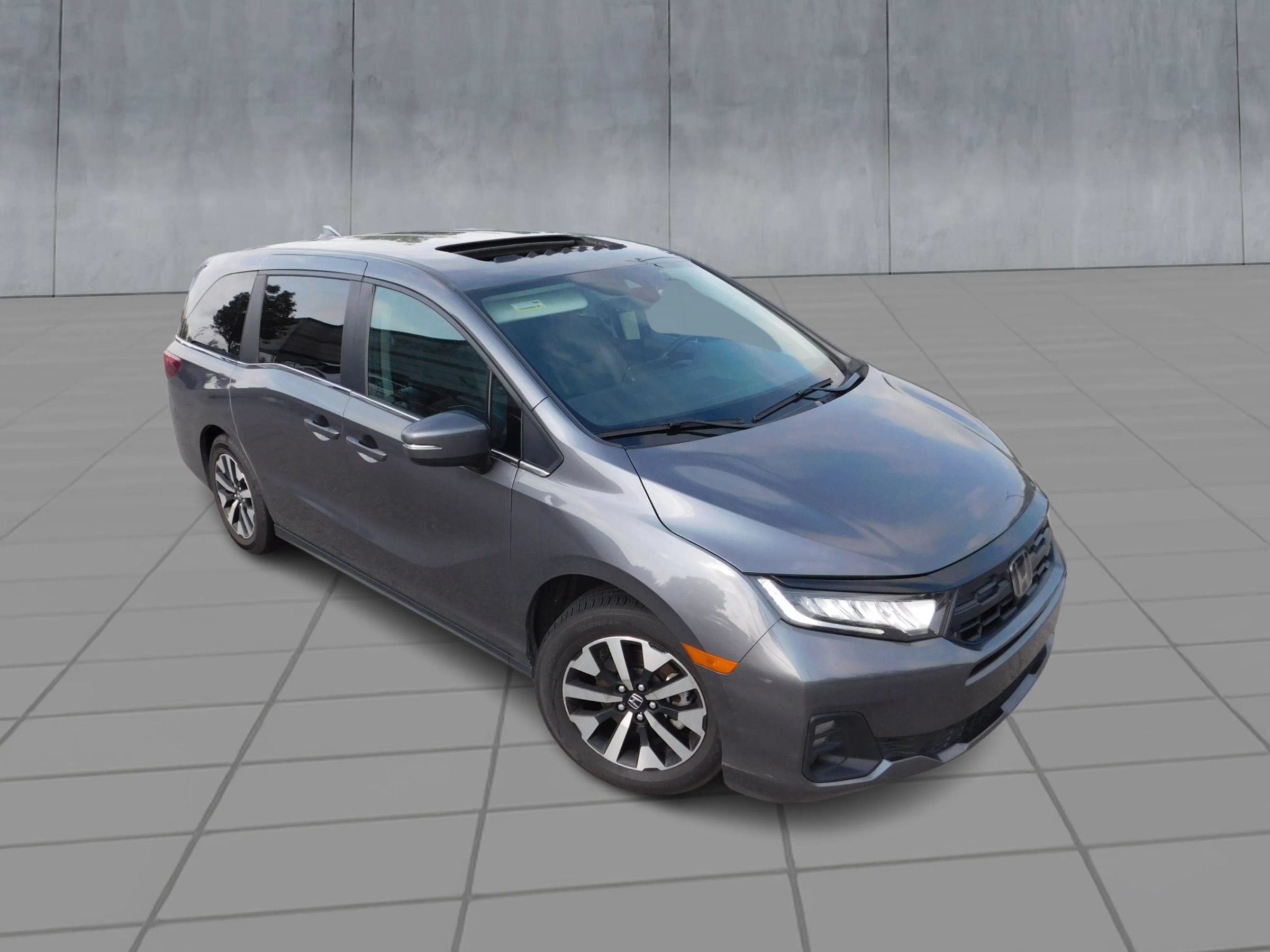 Used 2025 Honda Odyssey EX-L image 2