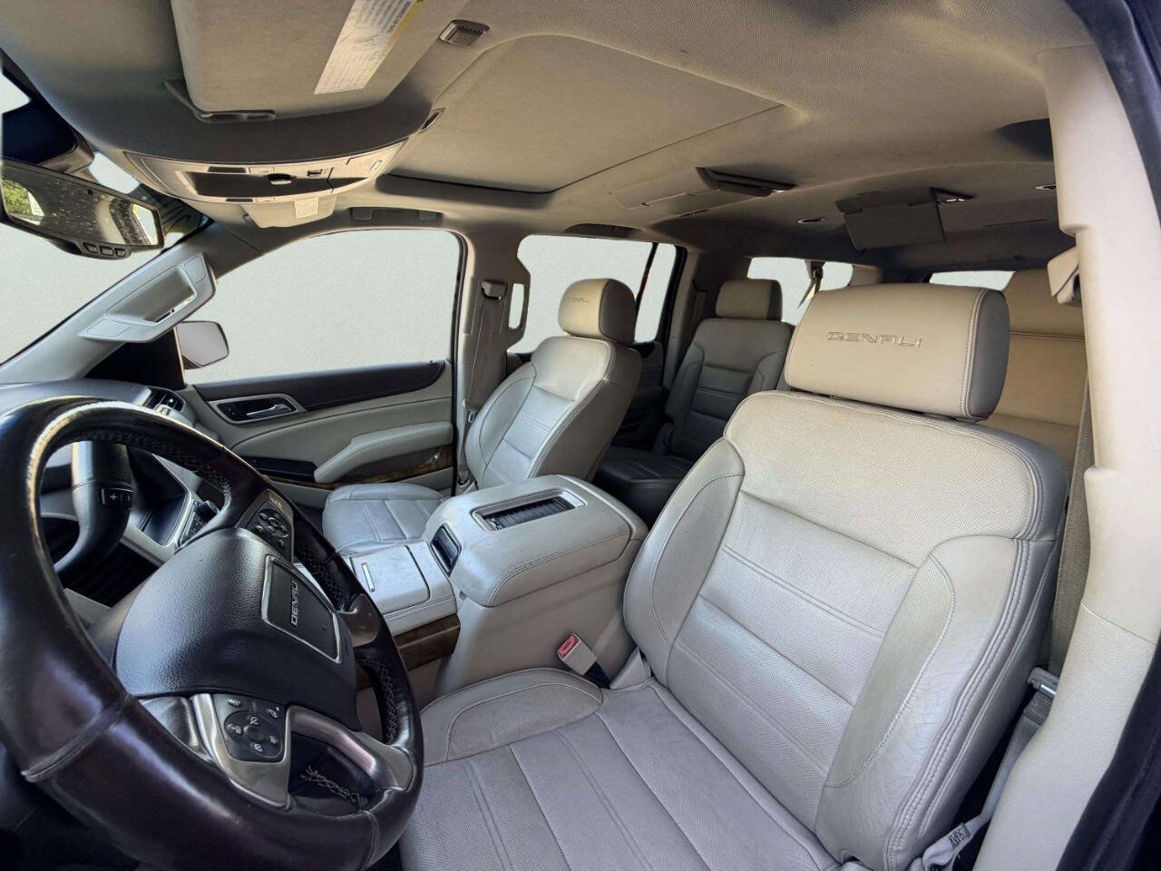 Used 2016 GMC Yukon XL Denali w/ Open Road Package AWD/4WD image 25