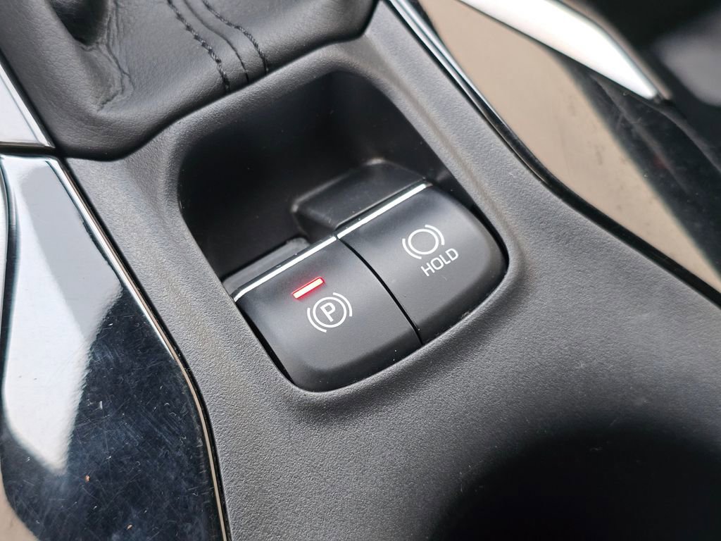 Used 2021 Toyota Corolla XSE image 33