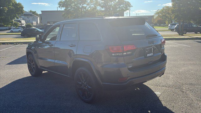 Used 2019 Jeep Grand Cherokee Altitude image 5