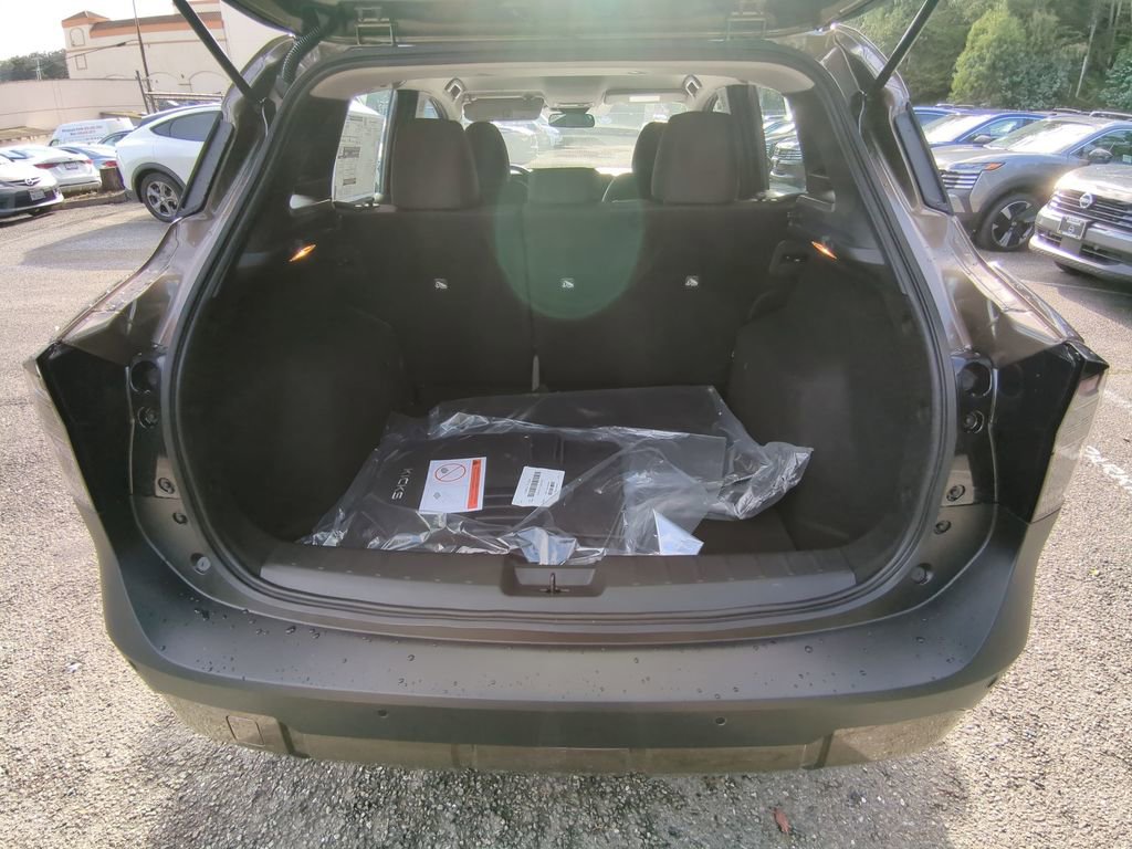 New 2026 Nissan Kicks S image 26