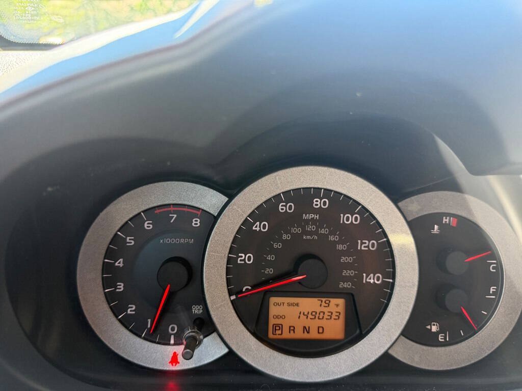 Used 2007 Toyota RAV4 Limited AWD/4WD image 17