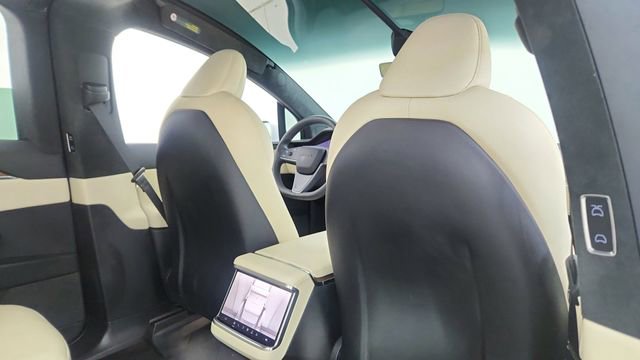 Used 2024 Tesla Model X AWD/4WD image 25