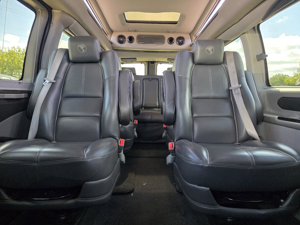 Used 2019 Chevrolet Express 2500 Extended w/ Enhanced Convenience Package image 17