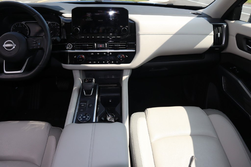 Certified 2024 Nissan Pathfinder SL AWD/4WD image 14