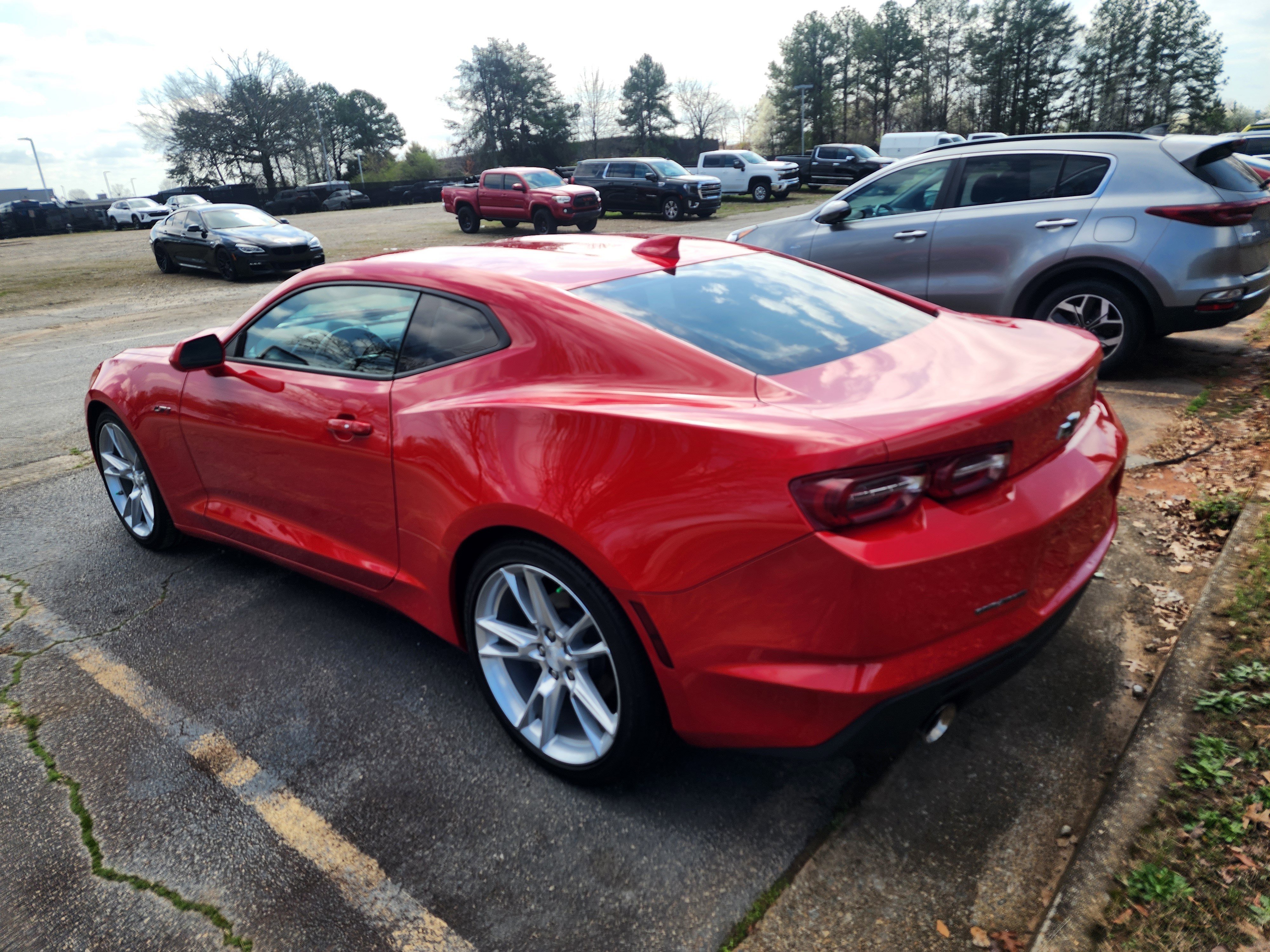 Used 2022 Chevrolet Camaro LT w/ Technology Package image 6