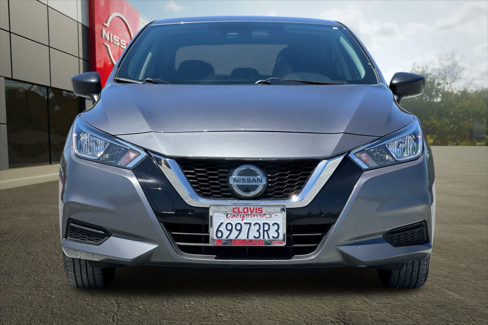 Used 2022 Nissan Versa S FWD image 11