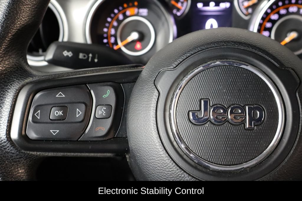 Used 2022 Jeep Wrangler Sport AWD/4WD image 8