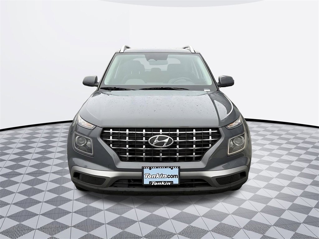 Certified 2025 Hyundai Venue SEL image 3