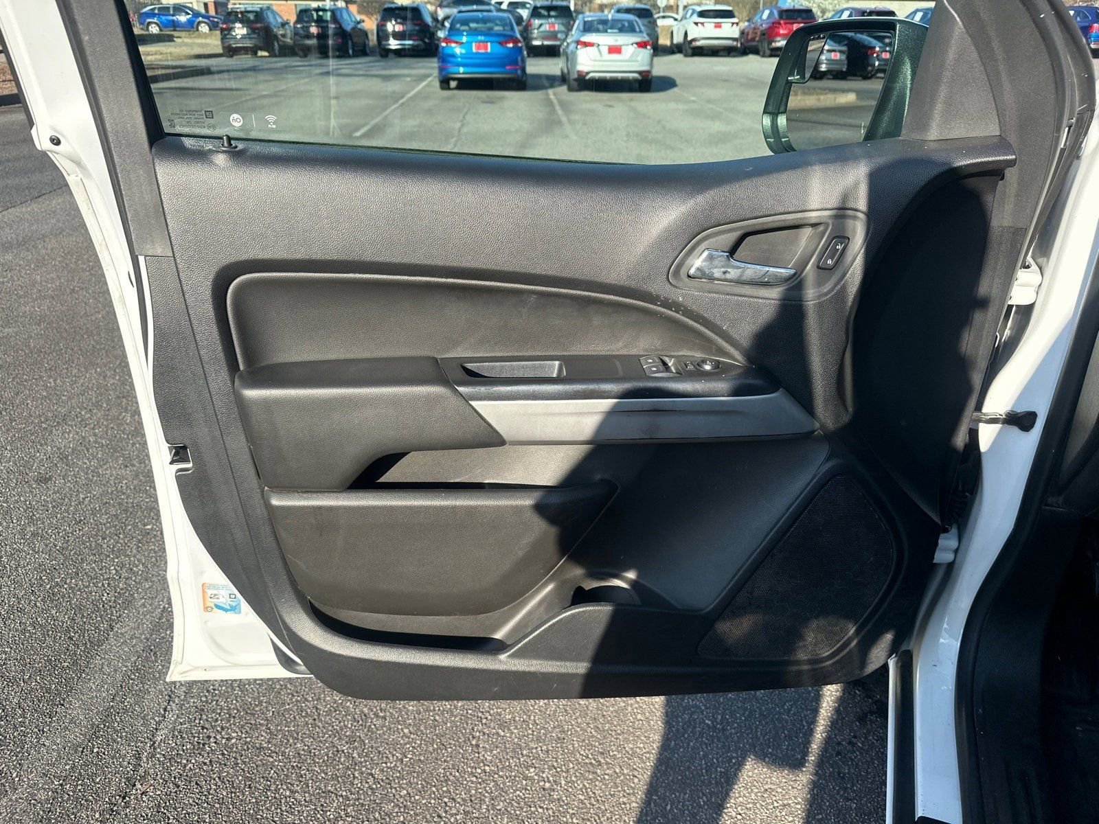 Used 2022 Chevrolet Colorado LT w/ Fleet Safety Package image 10