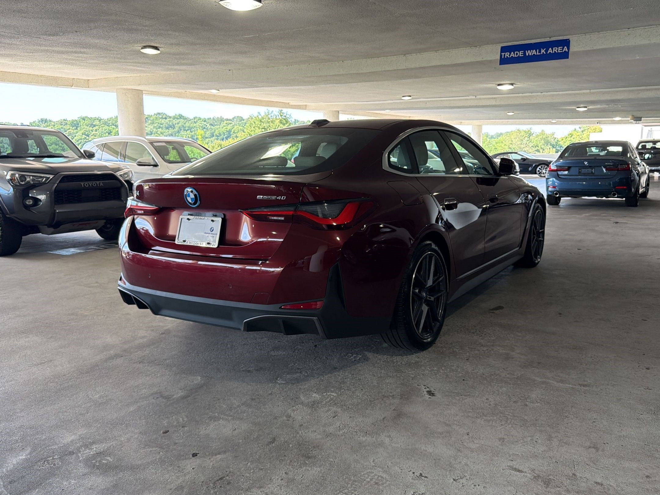 Used 2023 BMW i4 eDrive40 RWD image 7