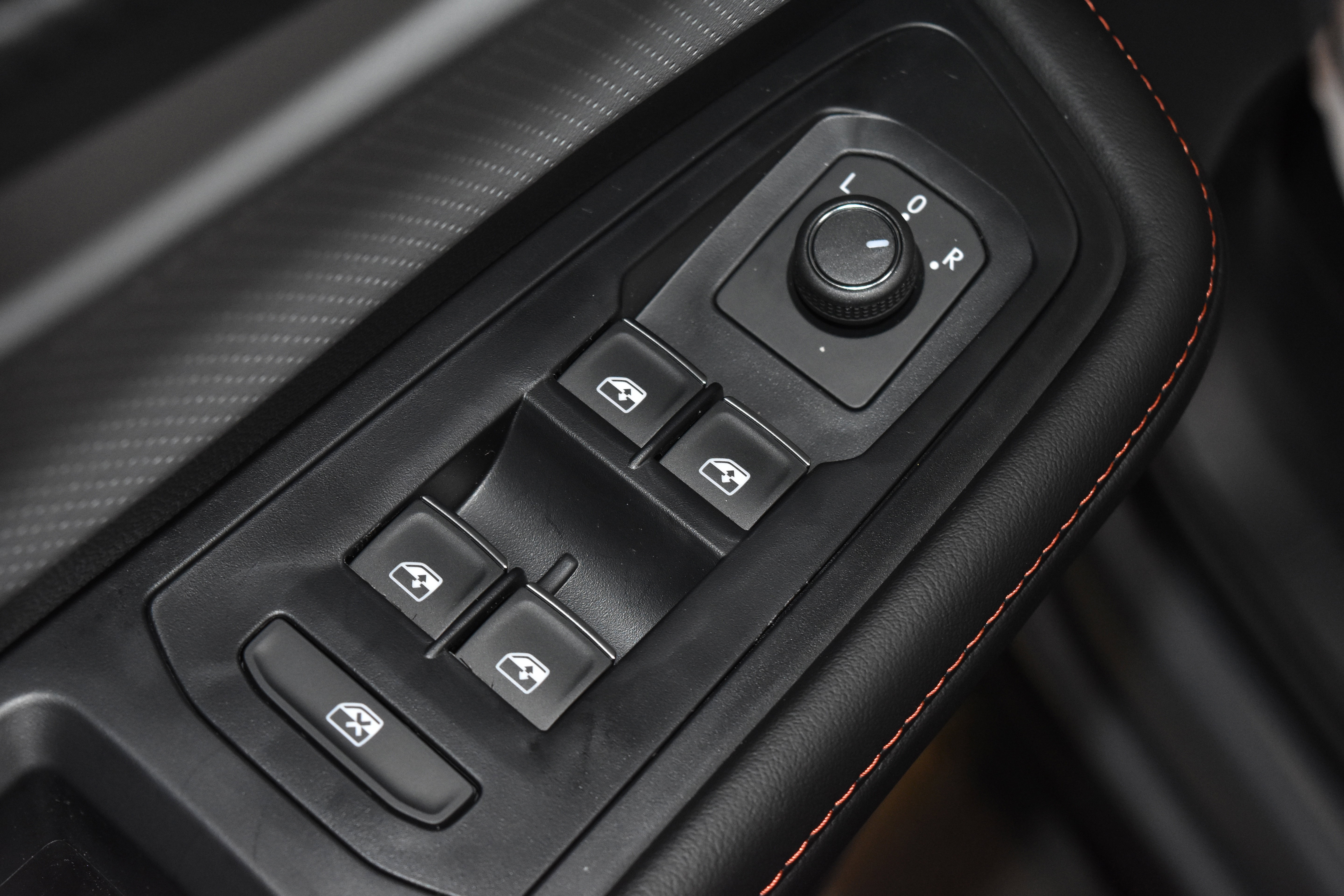New 2026 Volkswagen Atlas Peak Edition AWD/4WD image 4