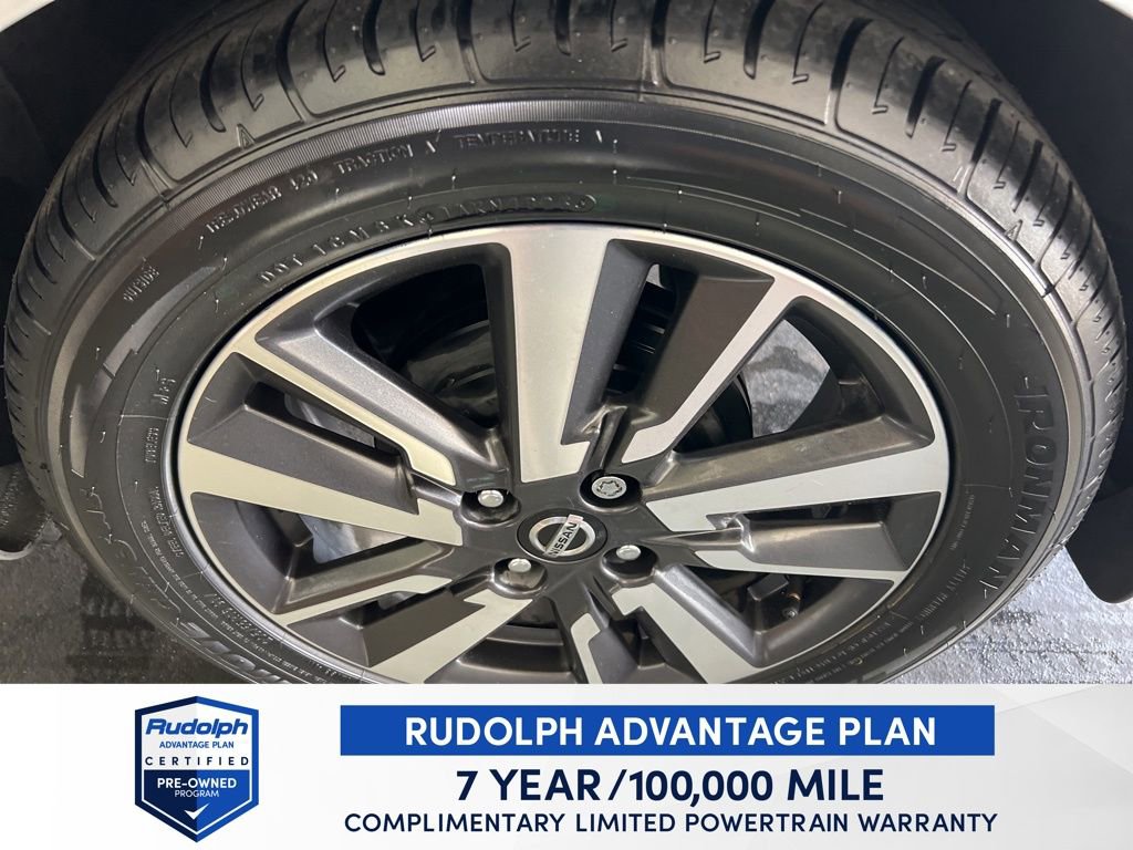 Used 2021 Nissan Versa SV image 34