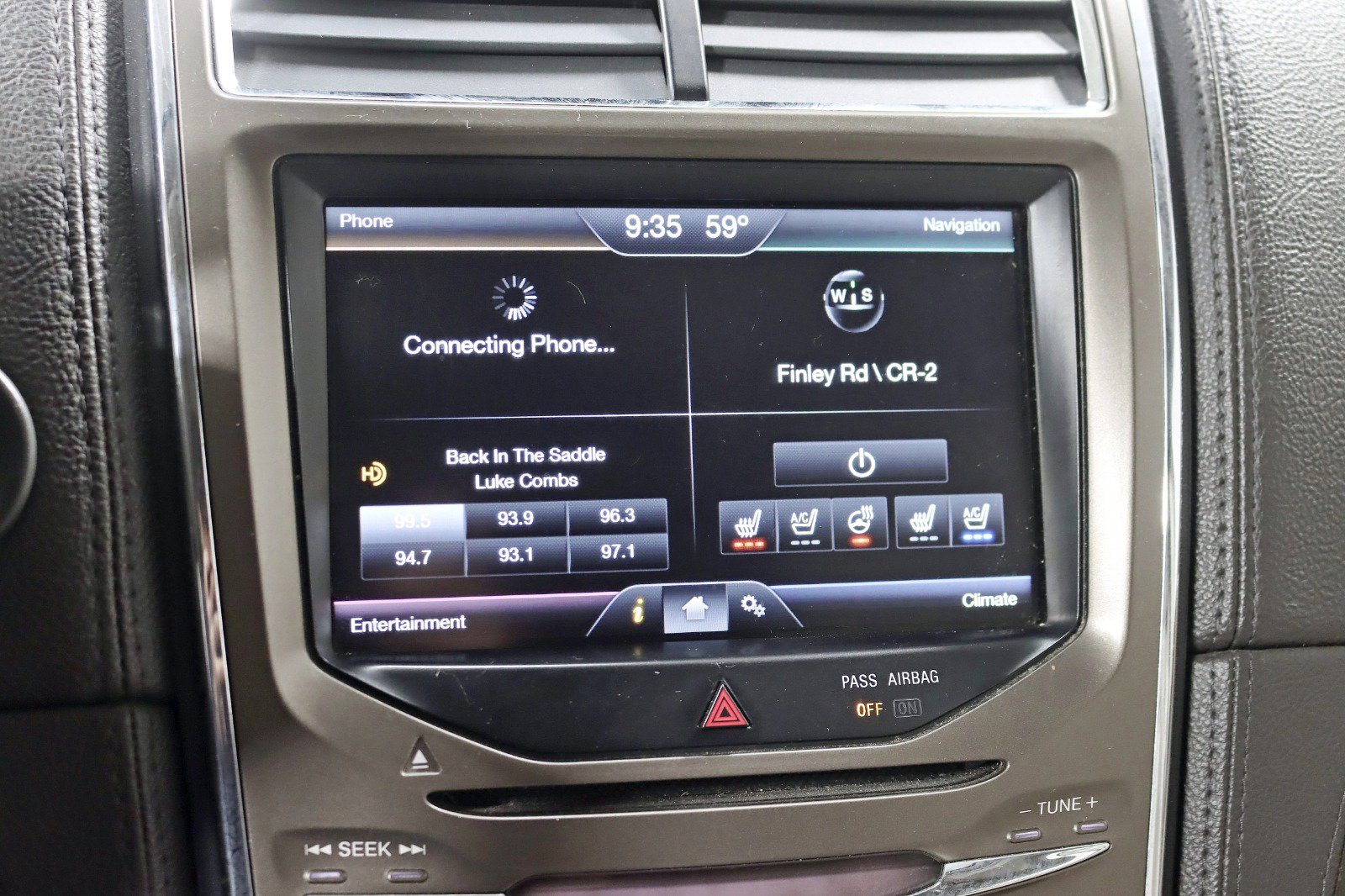 Used 2013 Lincoln MKX AWD image 18