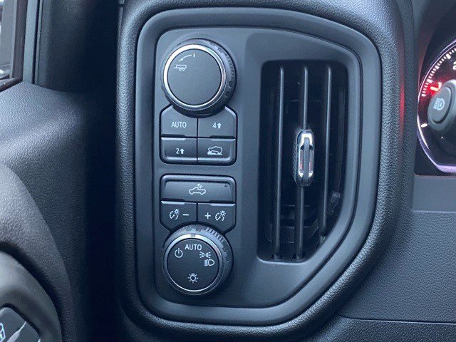 Certified 2025 Chevrolet Silverado 1500 Custom image 23