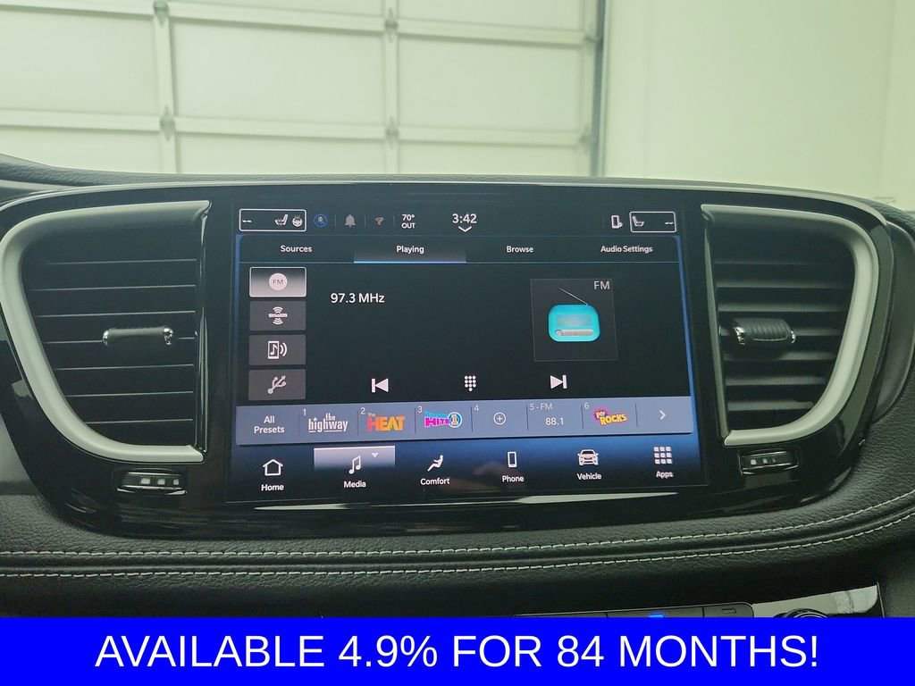 New 2026 Chrysler Pacifica Select image 24