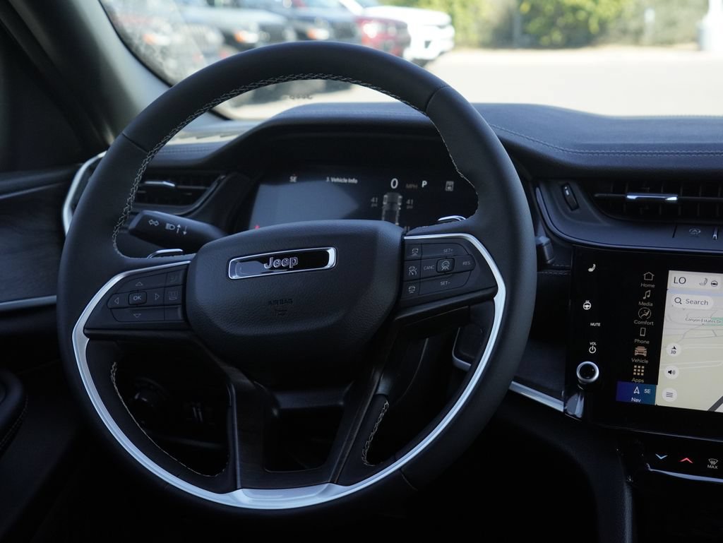 New 2026 Jeep Grand Cherokee Altitude AWD/4WD image 28