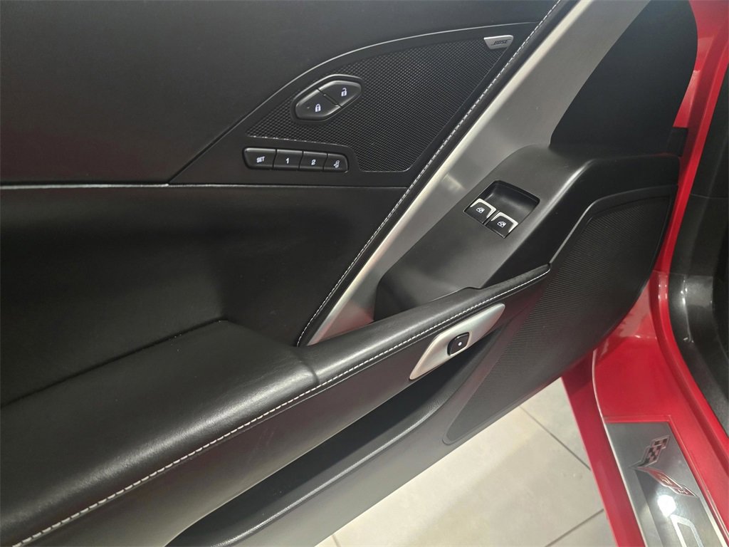 Used 2015 Chevrolet Corvette Z06 w/ 3LZ Preferred Equipment Group image 11