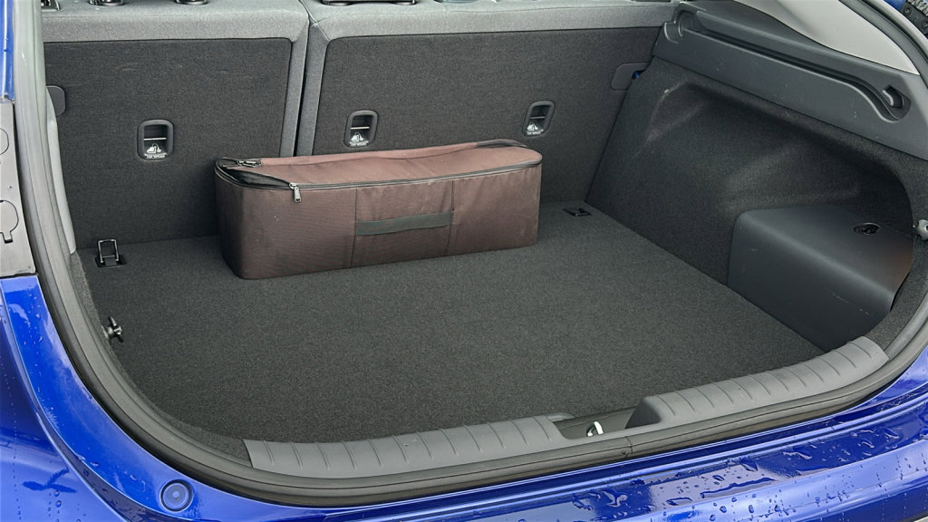 Used 2021 Hyundai Ioniq SE image 27