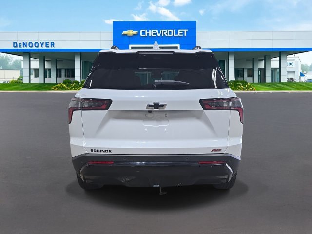 New 2026 Chevrolet Equinox RS w/ Convenience Package III FWD image 9