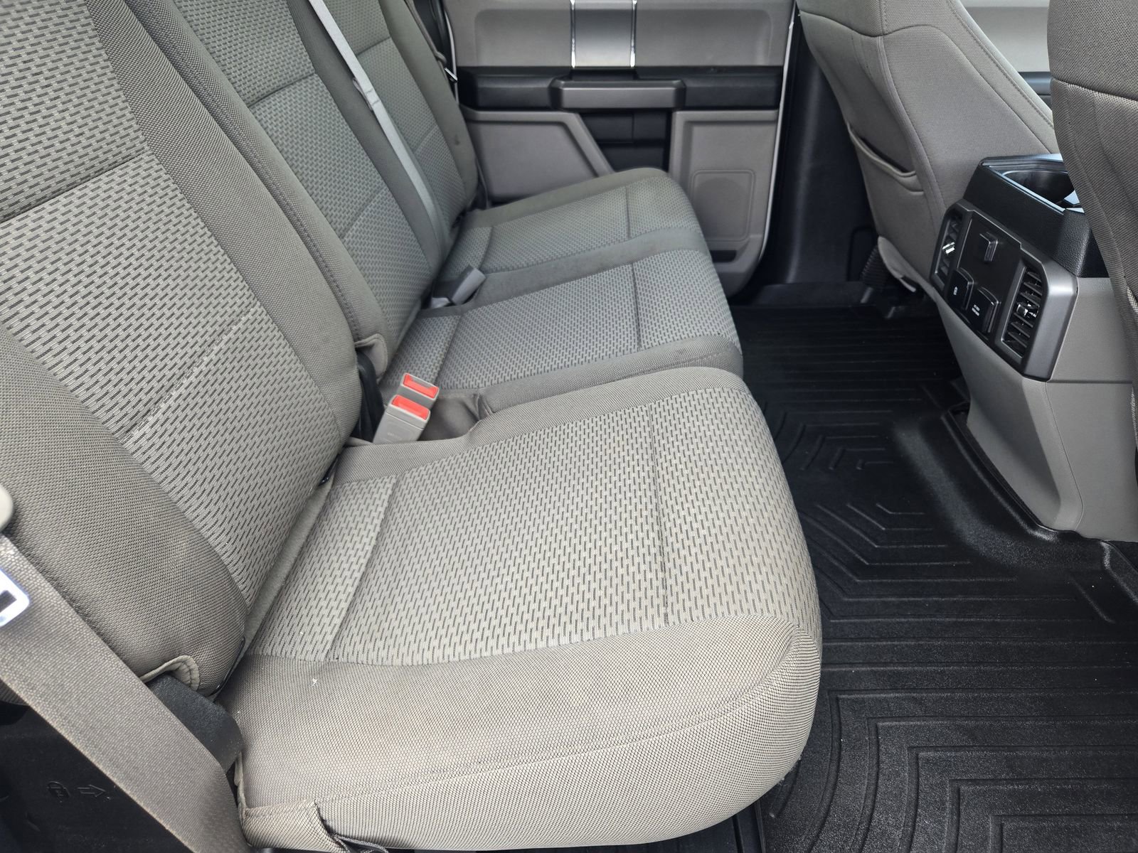 Used 2019 Ford F250 XLT w/ XLT Premium Package AWD/4WD image 31