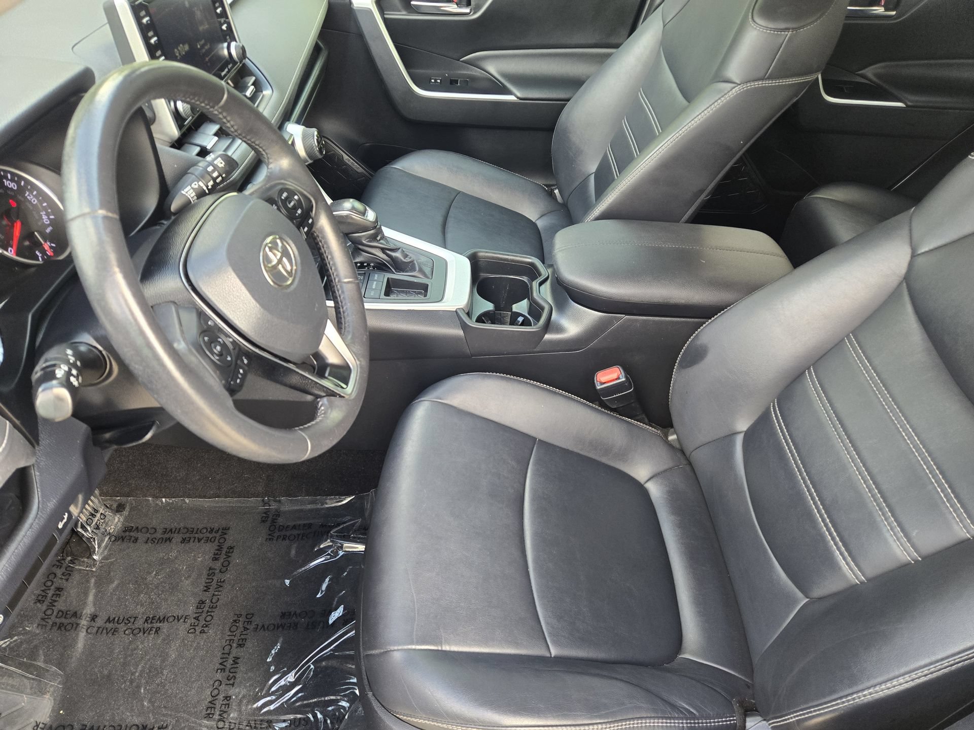 Used 2020 Toyota RAV4 XLE Premium FWD image 3