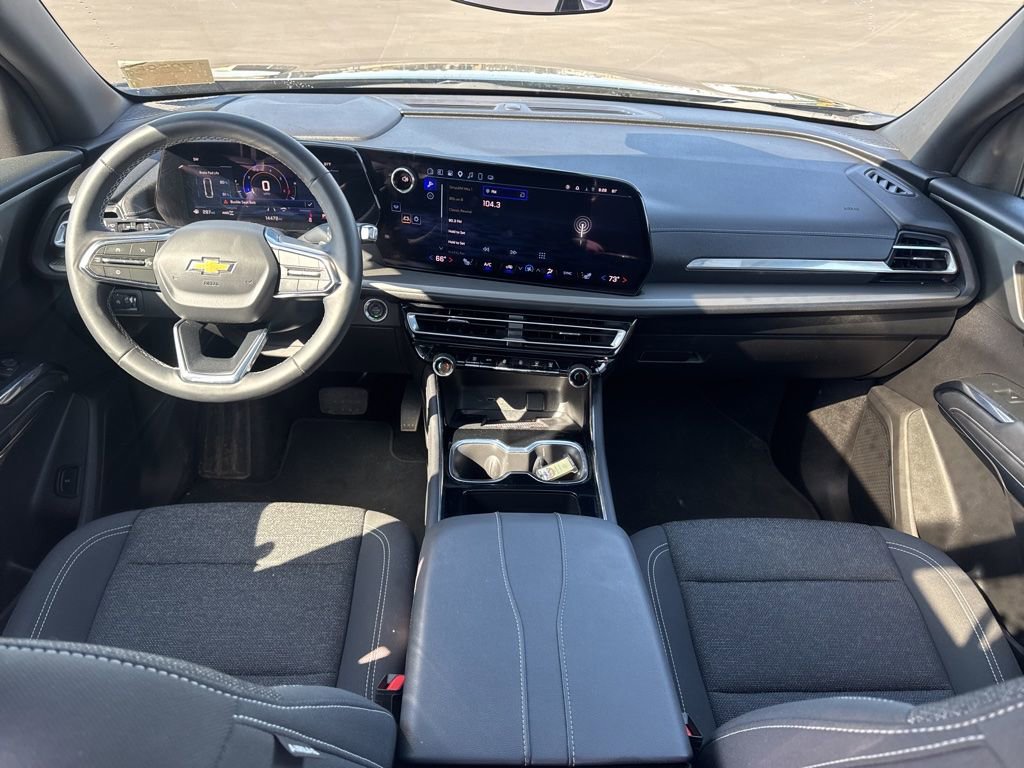 Certified 2025 Chevrolet Traverse LT w/ Sun and Wheel Package AWD/4WD image 16