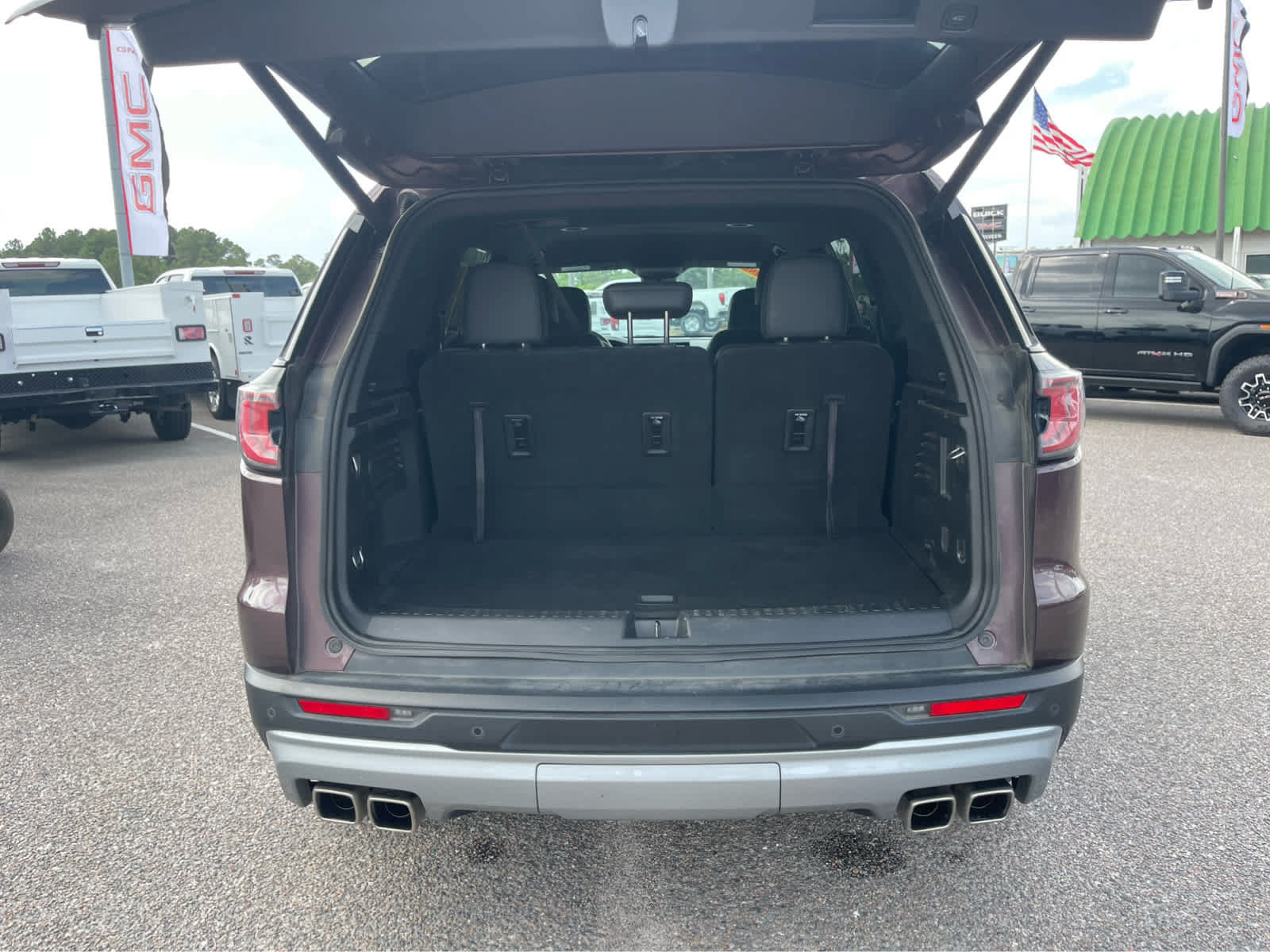 Used 2024 GMC Acadia Elevation w/ Luxury Package AWD/4WD image 22