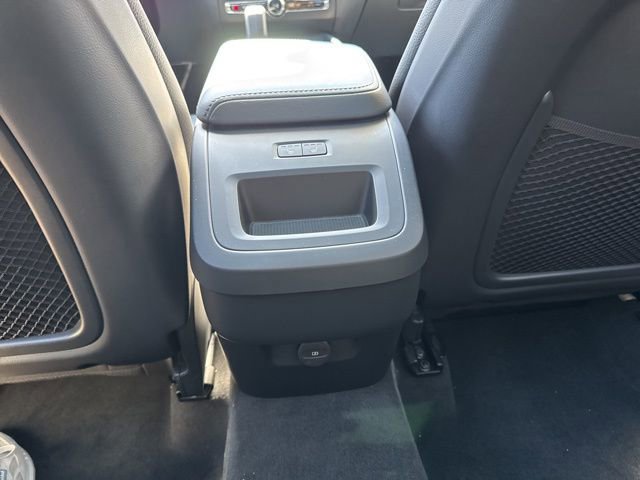 Certified 2025 Volvo XC60 B5 Plus image 17