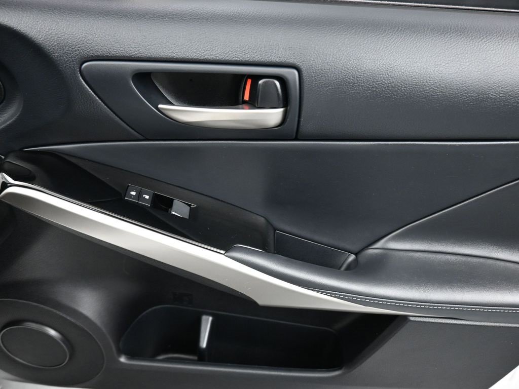 Used 2020 Lexus IS 300 image 38