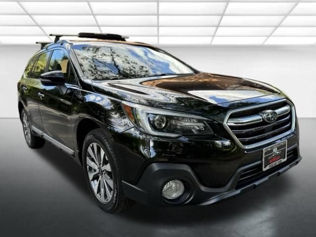 Used 2018 Subaru Outback 2.5i Touring AWD/4WD image 8