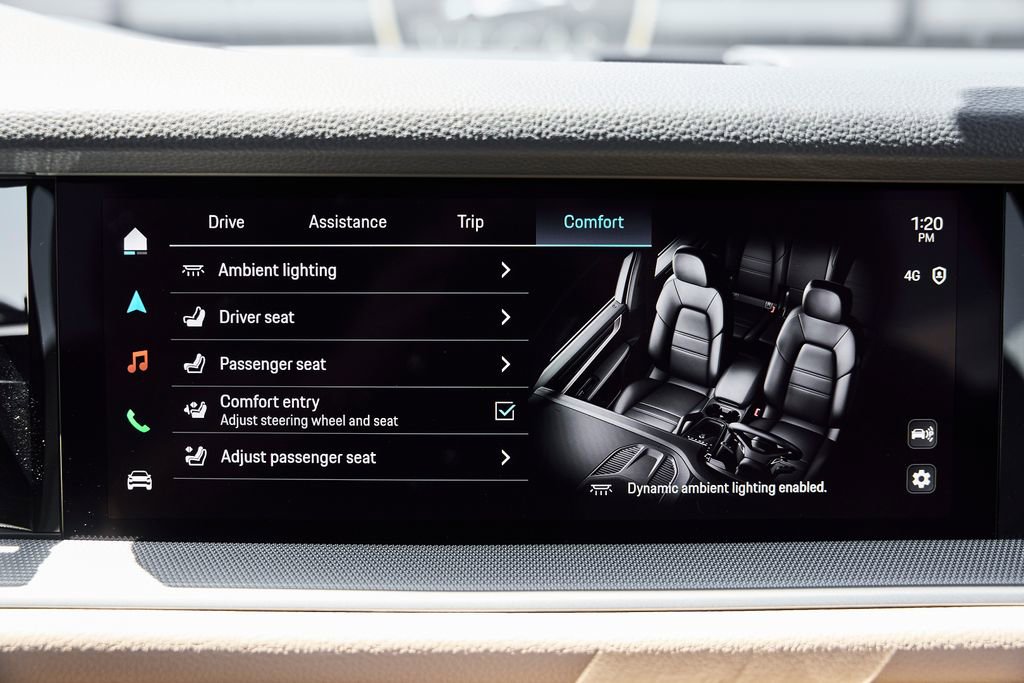 Used 2025 Porsche Cayenne image 71