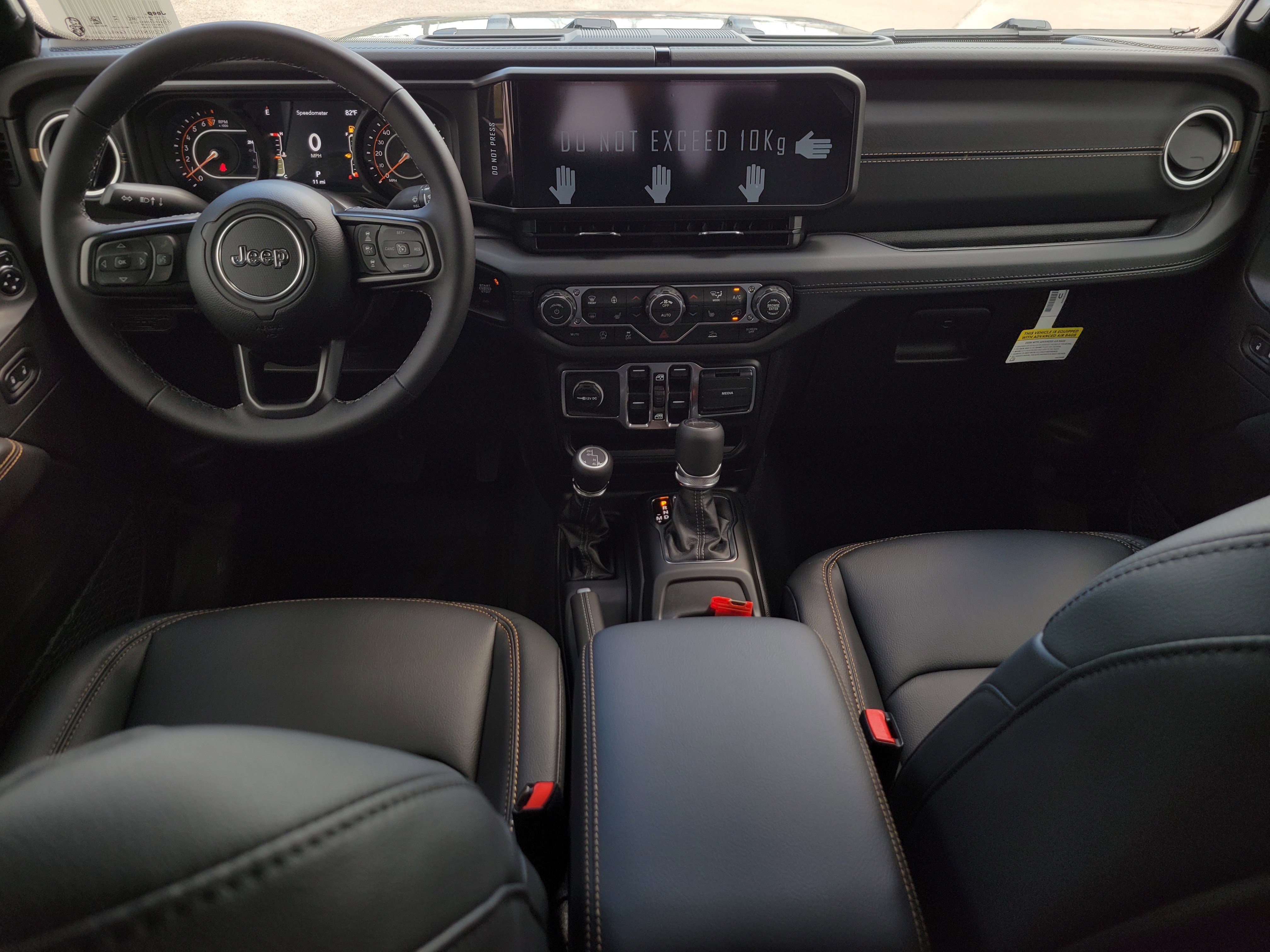 New 2025 Jeep Gladiator Sport AWD/4WD image 11