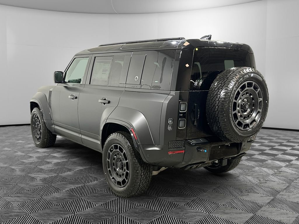 New 2026 Land Rover Defender 110 AWD/4WD image 3