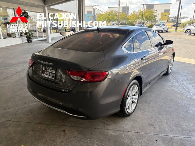 Used 2016 Chrysler 200 Limited w/ Convenience Group image 3