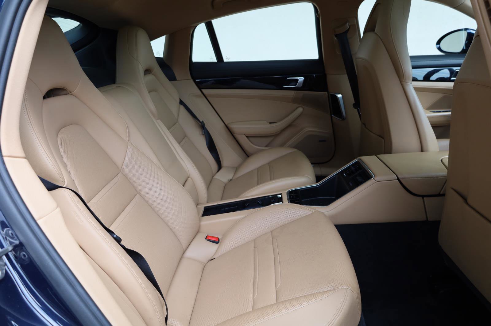 Used 2019 Porsche Panamera 4 AWD/4WD image 26