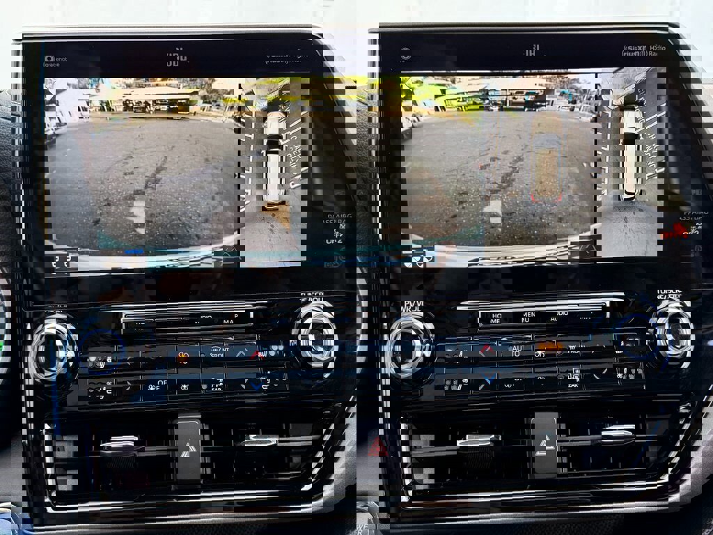 Used 2022 Toyota Highlander Limited image 18