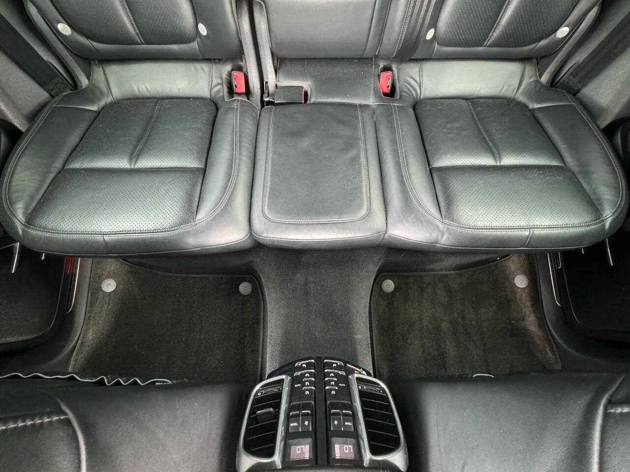 Used 2012 Porsche Cayenne S AWD/4WD image 41